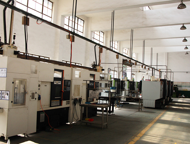 橫架自動車削設備